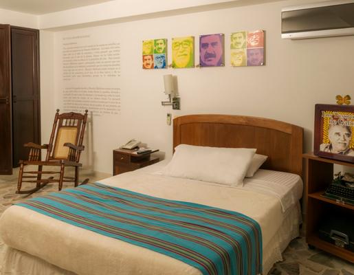 Habitación Temática Gabriel García Márquez Habitación Temática Gabriel García Márquez
